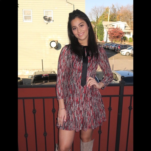 Meet your Posher, Mirjeta - Picture 1 of 1